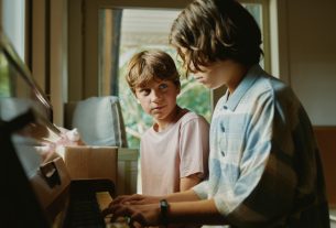 Still do filme 'Young Hearts - O Primeiro Amor'